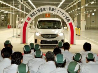 Первая Honda Freed, собранная на новом заводе