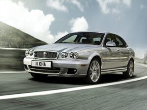 Компания Jaguar проводит дорожное тестирование будущего конкурента BMW 3 Series