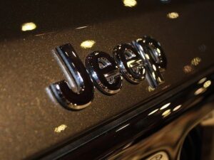Компания Jeep планирует выпустить кроссовер длиной не более 4,2 м