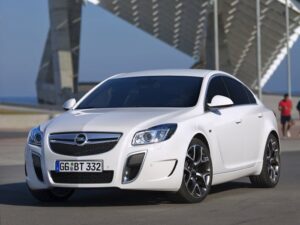 Opel готовит к публичному дебюту обновленную версию модели Insignia OPC