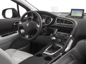 2014 Peugeot 3008 — интерьер