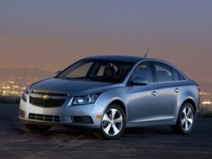 Chevrolet продолжает дорожное тестирование седана Cruze нового поколения