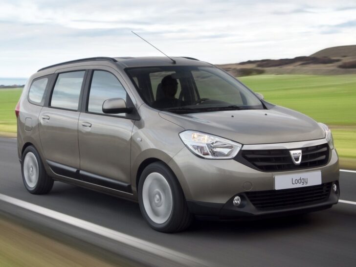 Минивэн Dacia Lodgy дочерней компании Renault могут начать продавать в России