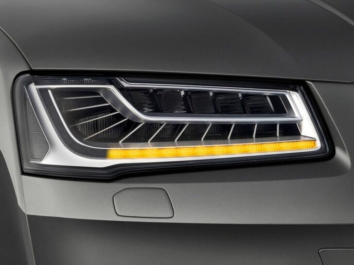 Audi A8 образца 2014 будет оснащен матричными динамическими сигналами поворота