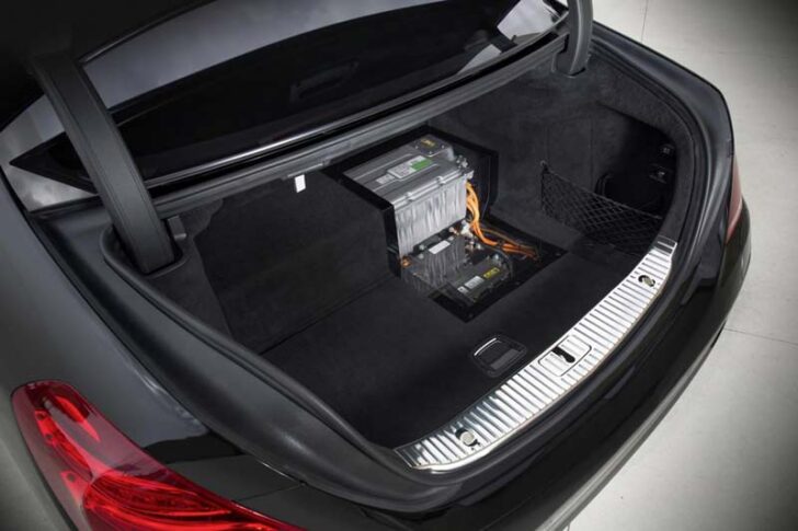 Mercedes-Benz S500 Plug-In Hybrid — литий-ионная батарея