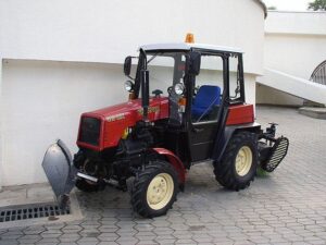 Трактор МТЗ 320 наиболее востребован в сельскохозяйственной отрасли