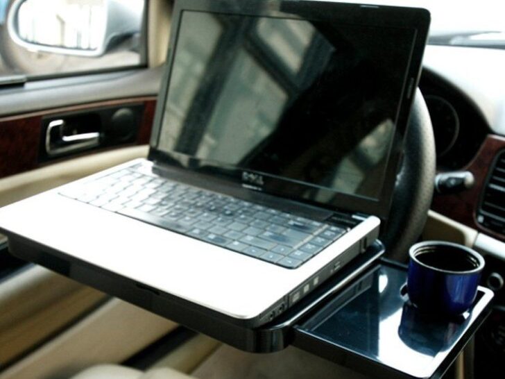 Столик для ноутбука в автомобиль и его преимущества