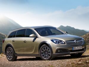 «Внедорожный» универсал Opel Insignia Country Tourer поступил в продажу в Европе