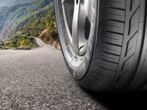 Компания Bridgestone представила на Франкфуртском автосалоне шины настоящего и будущего