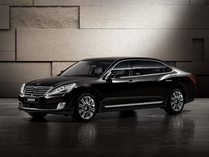 Компания Hyundai представила на российском рынке удлиненную версию седана Equus