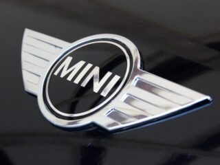 Логотип марки Mini