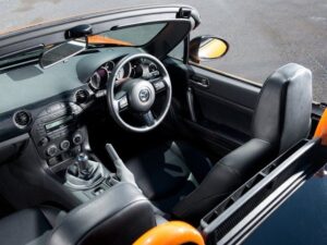 Родстер Mazda MX-5 GT — интерьер
