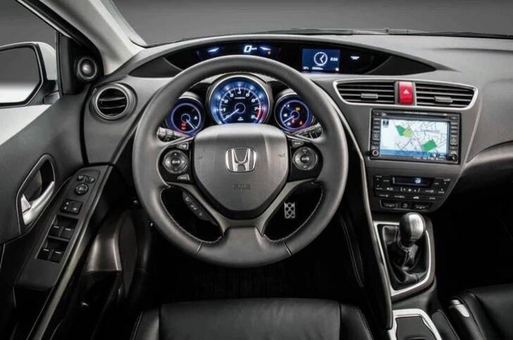 2015 Honda Civic — интерьер