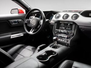 2015 Ford Mustang GT — интерьер