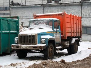 Автомобили-мусоровозы в Санкт-Петербурге оснастят системами идентификации мусора