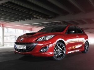 «Горячий» хэтчбек Mazda3 новой генерации получит полный привод