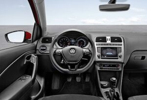 2015 Volkswagen Polo — интерьер