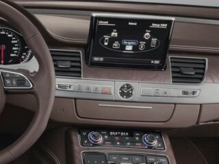 Мультимедийная система Audi A8