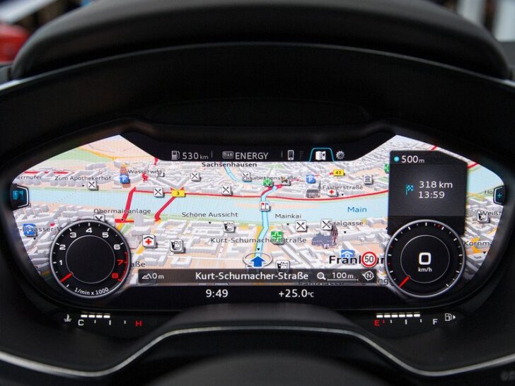 Купе Audi TT нового поколения получит инновационную приборную панель