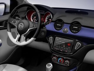 Панель приборов и центральная консоль Opel Adam