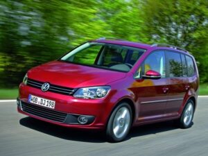 Компактвэн Volkswagen Touran нового поколения скоро выйдет на дорожные тесты