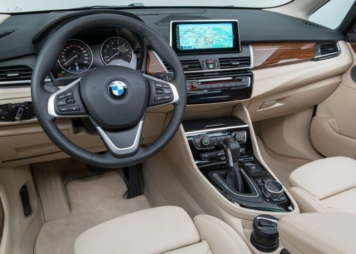 BMW 2-Series Active Tourer — интерьер