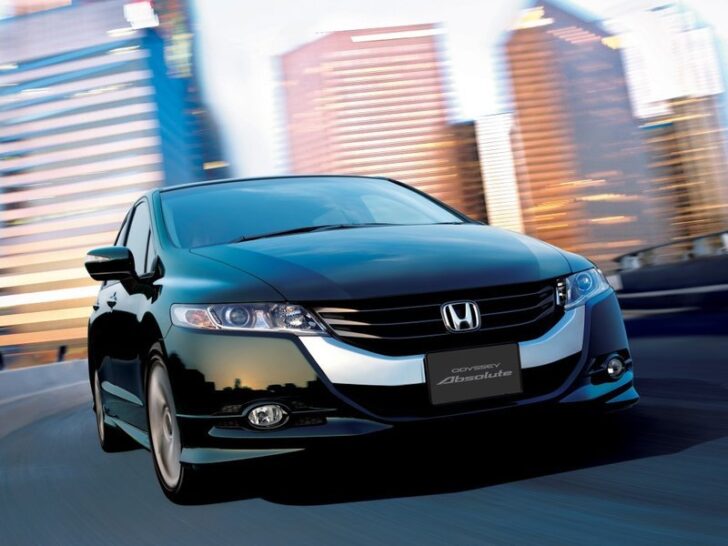 Honda отзывает почти 900 тысяч автомобилей Odyssey