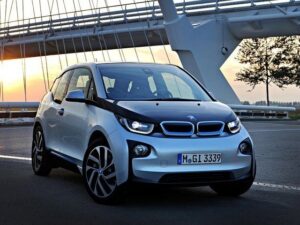 Электрокар BMW i3 будет иметь версию с водородным двигателем