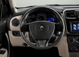 Новый Renault Logan — руль и панель приборов
