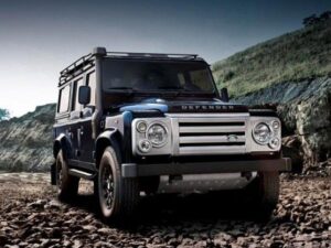 В России поступила в продажу спецверсия Land Rover Defender