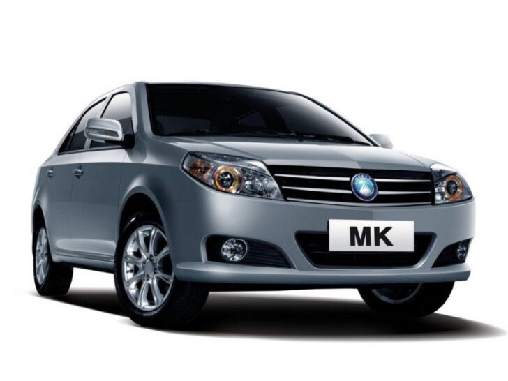 Компания Geely снизила стоимость седана MK в начальной комплектации