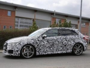 Хот-хэтч Audi RS3 нового поколения тестируют на трассе Нюрбургринг