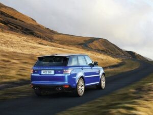 2015 Land Rover Range Rover Sport SVR — вид сзади