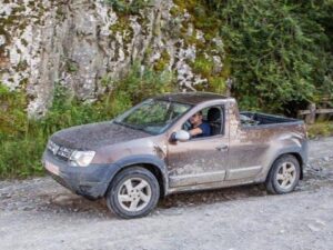 Dacia Duster получила модификацию в кузове пикап