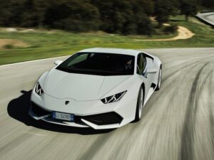 В компании Lamborghini отмечают высокий спрос на спорткар Huracan