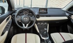 2015 Mazda2 — интерьер