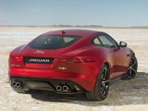 Jaguar готовит к выходу на рынок купе F-Type с полным приводом