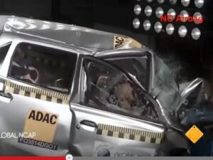 Краш-тест Datsun Go. Скриншот видеоролика YouTube