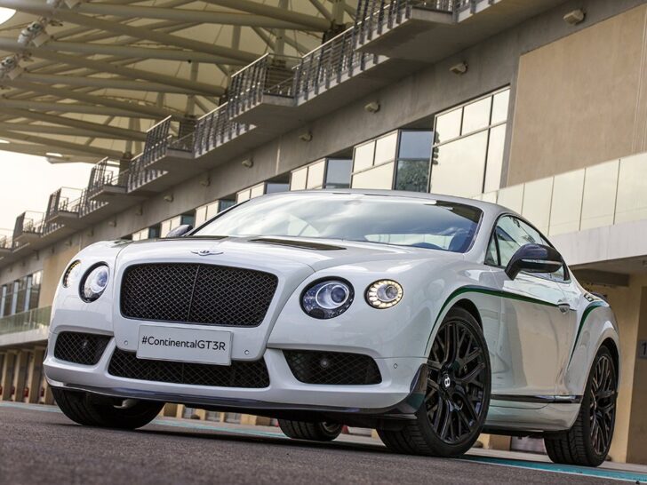 Первый Bentley с ведущей задней осью появится в 2016 году