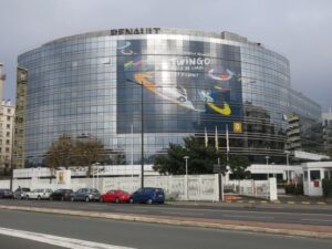 Правительство Франции увеличило свой пакет акций в компании Renault