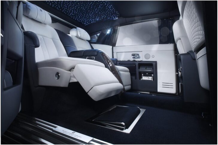 Задние сиденья Rolls-Royce Phantom Limelight Collection