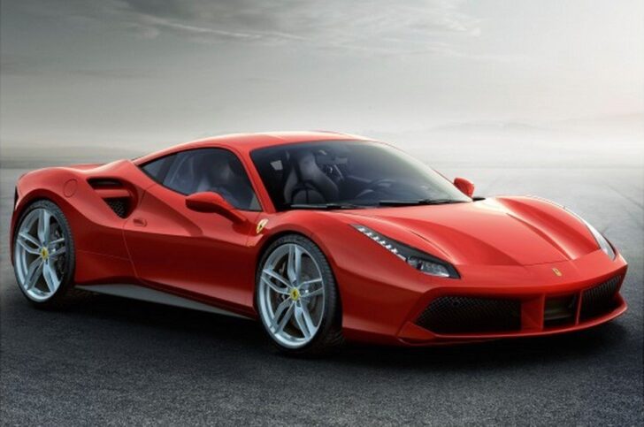 В России продажи спорткаров Ferrari за 9 месяцев выросли на 94%