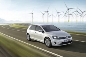 Volkswagen подтвердил показ на автосалоне в Париже e-Golf 2019