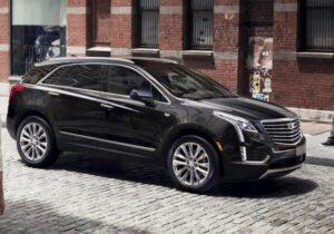 Cadillac начал прием заказов в РФ на новый премиальный кроссовер XT5
