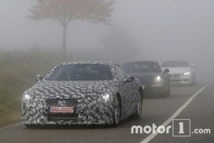 Lexus LF-LC проходит тесты вместе с BMW 6-Series и Porsche 911
