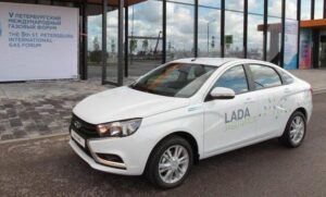 Двухтопливную LADA Vesta CNG испытают в московском такси