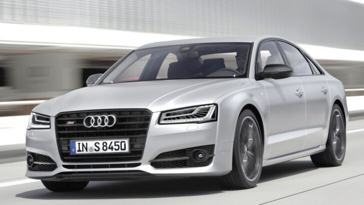 Audi объявила рублёвую цену самого мощного седана S8 plus