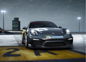 Новый Porsche Cayman GT4 Clubsport отправился на трек