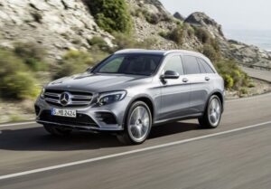 В июле Mercedes-Benz увеличил отрыв от своих немецких конкурентов