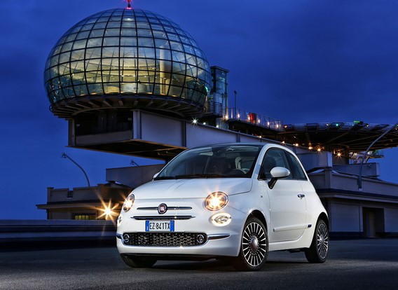 Названа стоимость хэтчбека Fiat 500